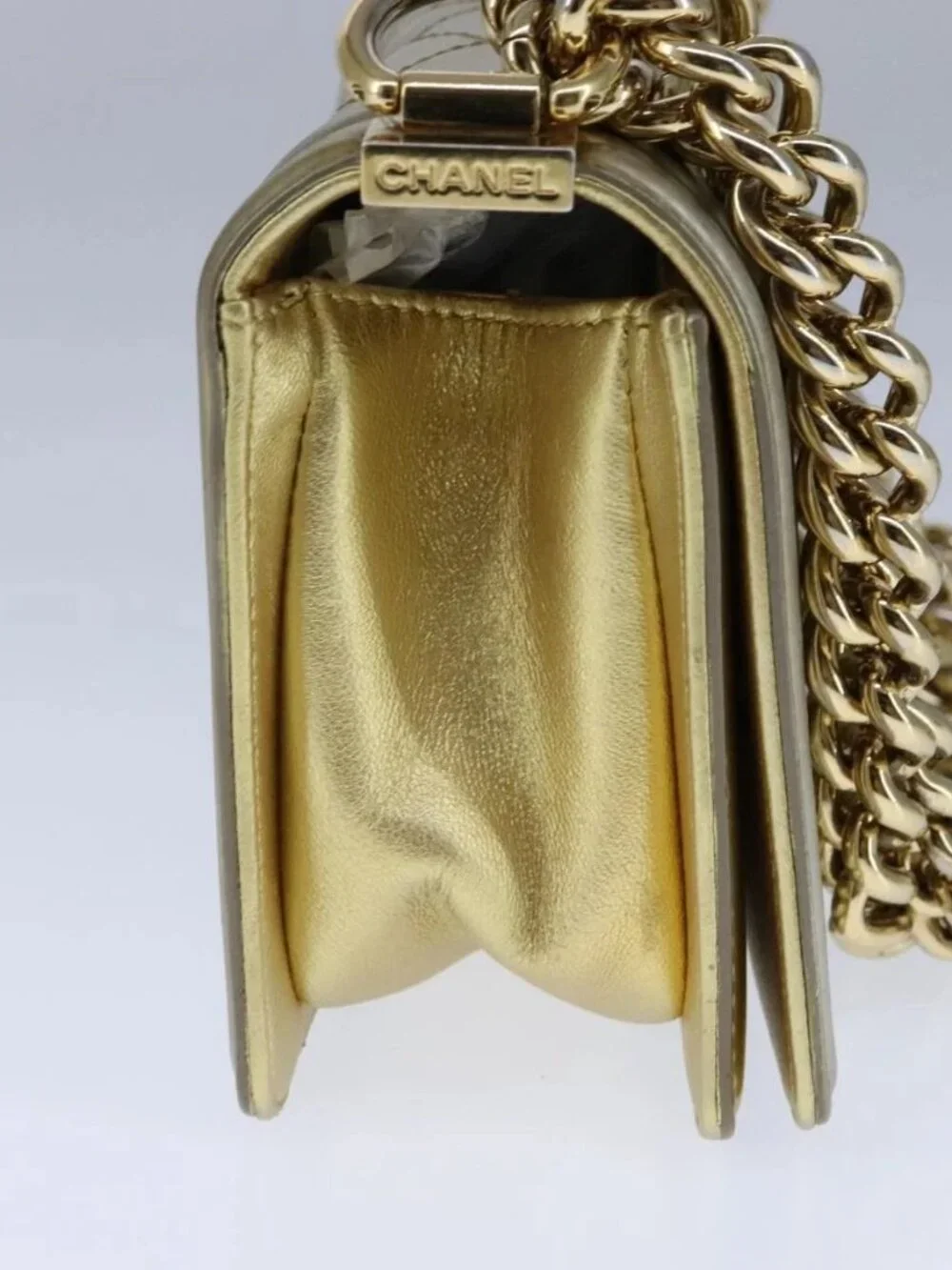 CHANEL Matelasse Chain Boy Chanel Shoulder Bag Patent Gold CC Auth 106721SAM